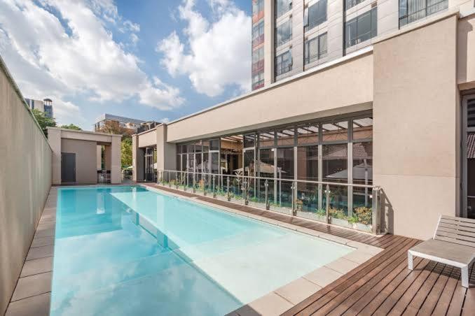 Sandton Skye Apartments Γιοχάνεσμπουργκ Εξωτερικό φωτογραφία