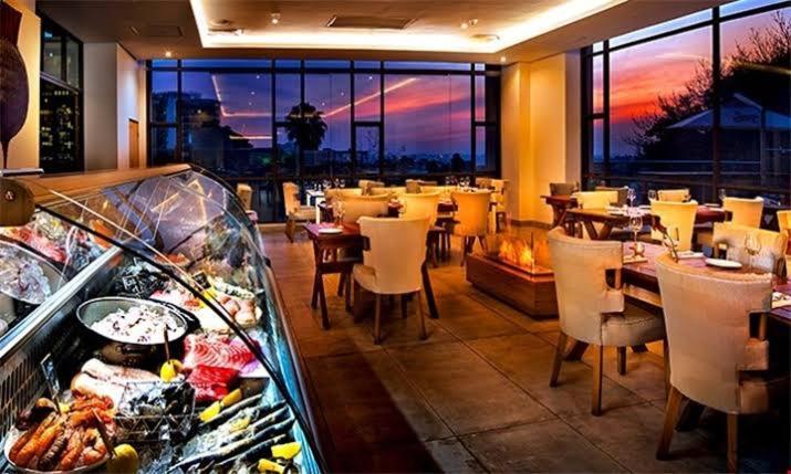 Sandton Skye Apartments Γιοχάνεσμπουργκ Εξωτερικό φωτογραφία